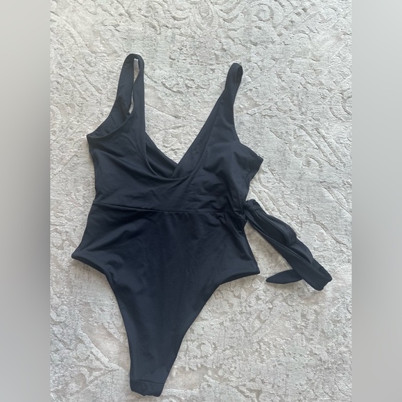 La Porte Black One-Piece Swimsuit Wrap Tie Size M - Picture 3 of 5